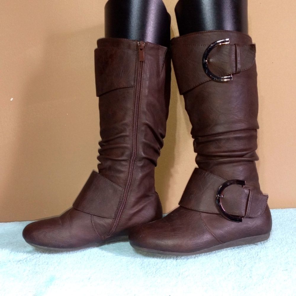 TOP MODA slouch zip boots with large buckle straps, boots, sz 5.5